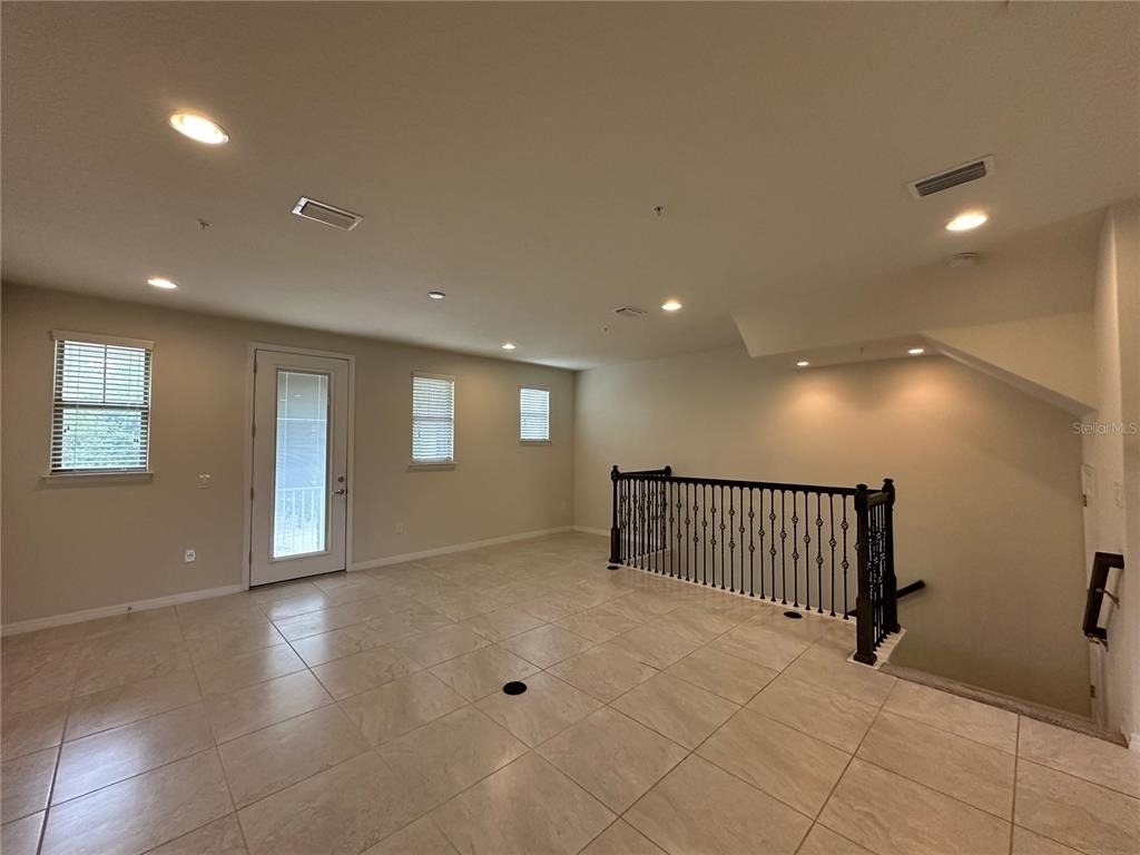 527 Piazza Point - Photo 8