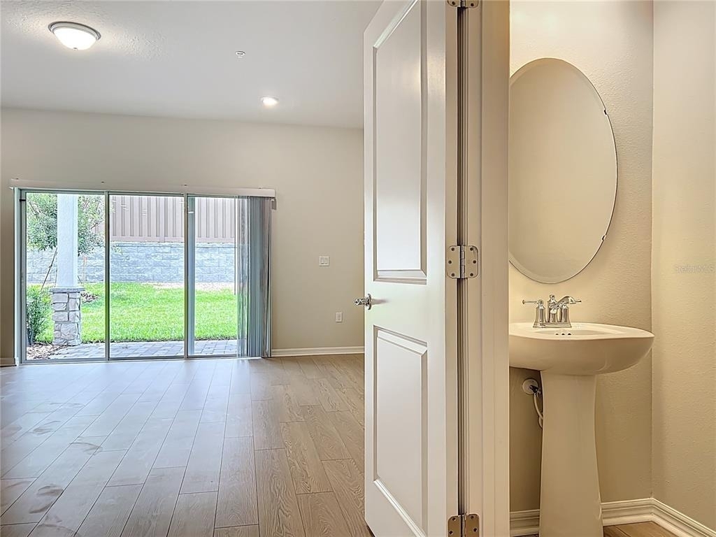 431 Meadowland Point - Photo 20