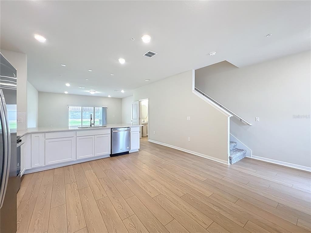 431 Meadowland Point - Photo 6