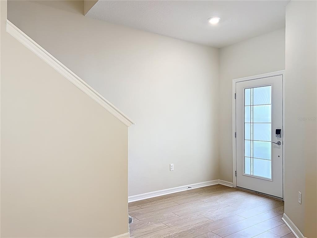 431 Meadowland Point - Photo 3