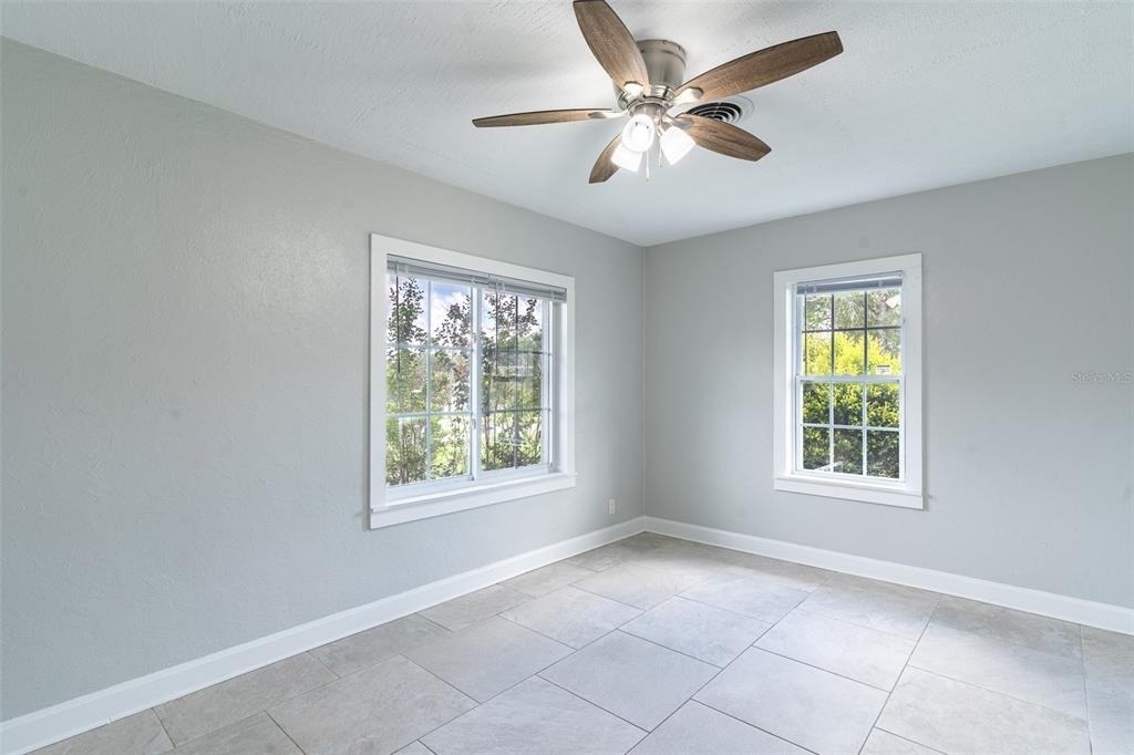916 Cohassett Avenue - Photo 5