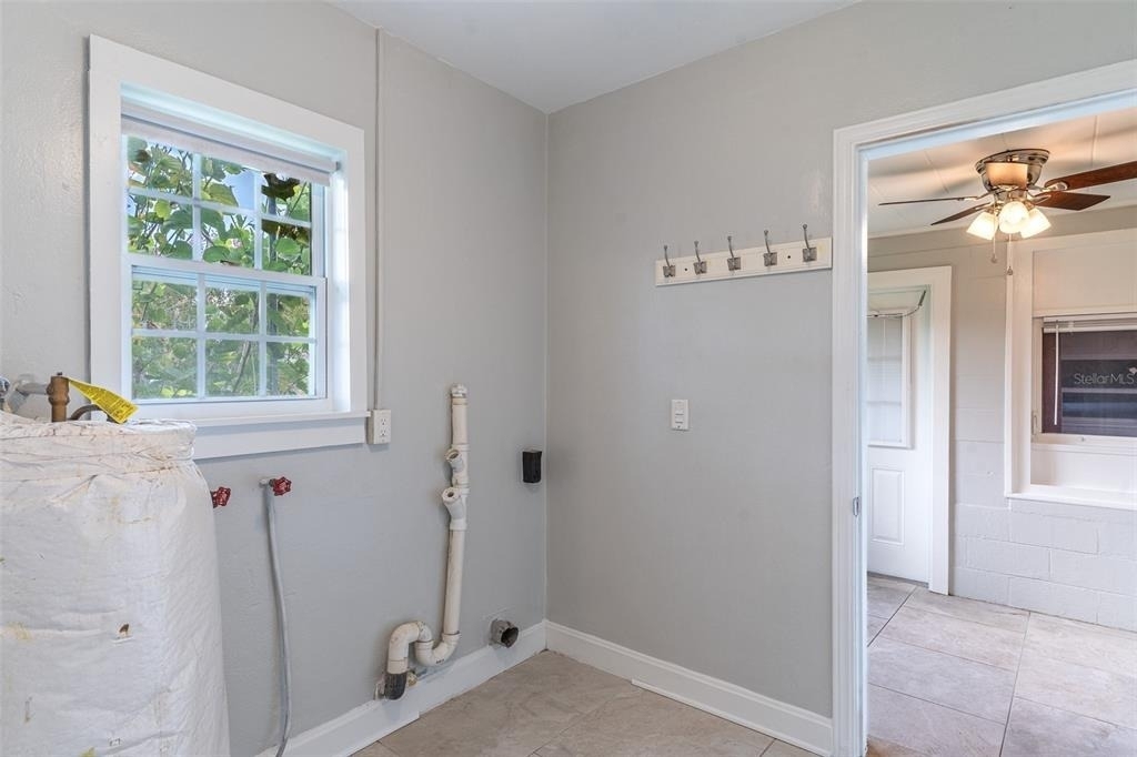 916 Cohassett Avenue - Photo 3