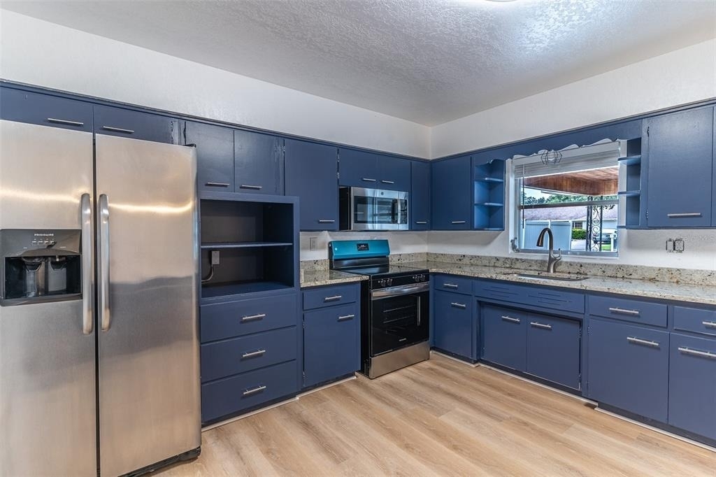 145 Beverly Drive - Photo 3