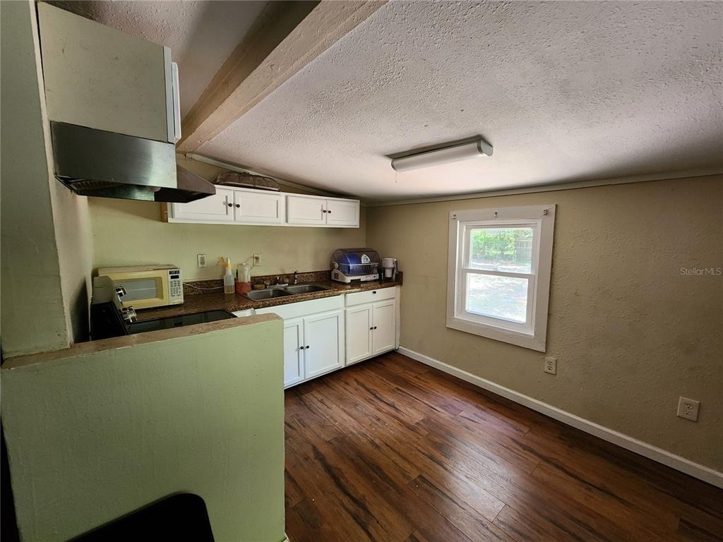1623 Se 3 Avenue - Photo 9