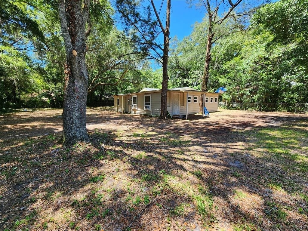 1623 Se 3 Avenue - Photo 1