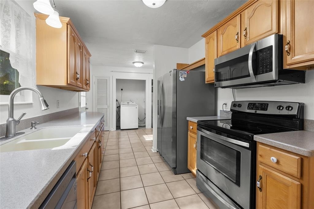 4219 Nw 30th Terrace - Photo 6
