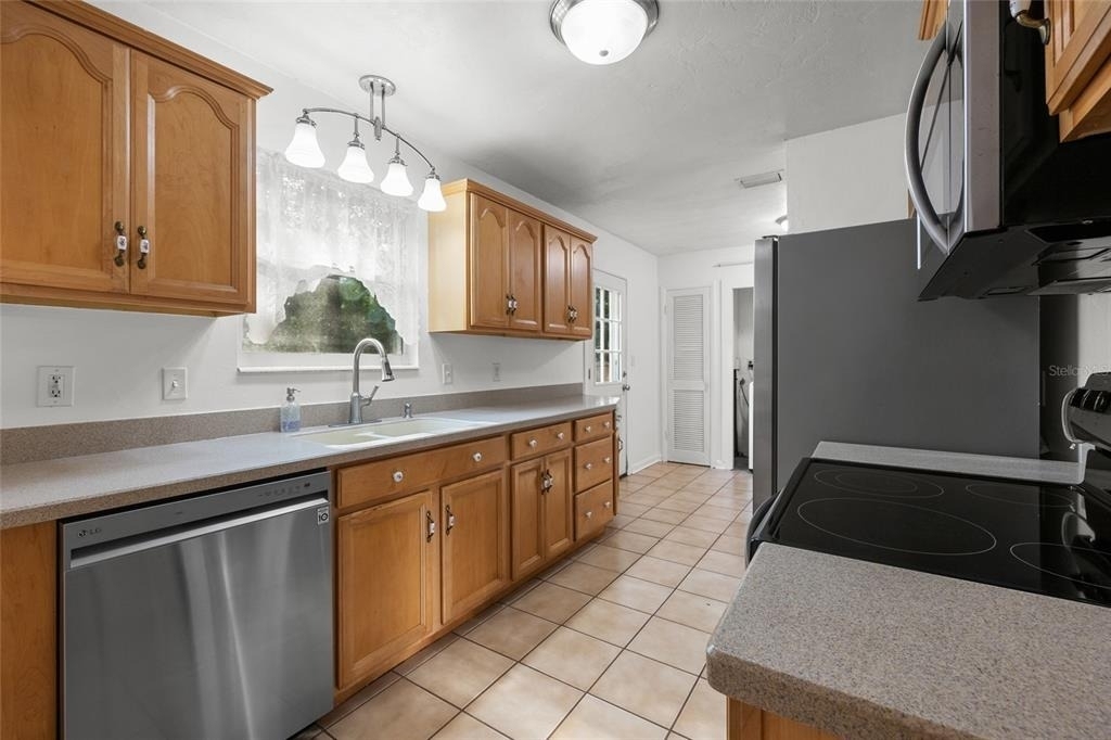 4219 Nw 30th Terrace - Photo 5