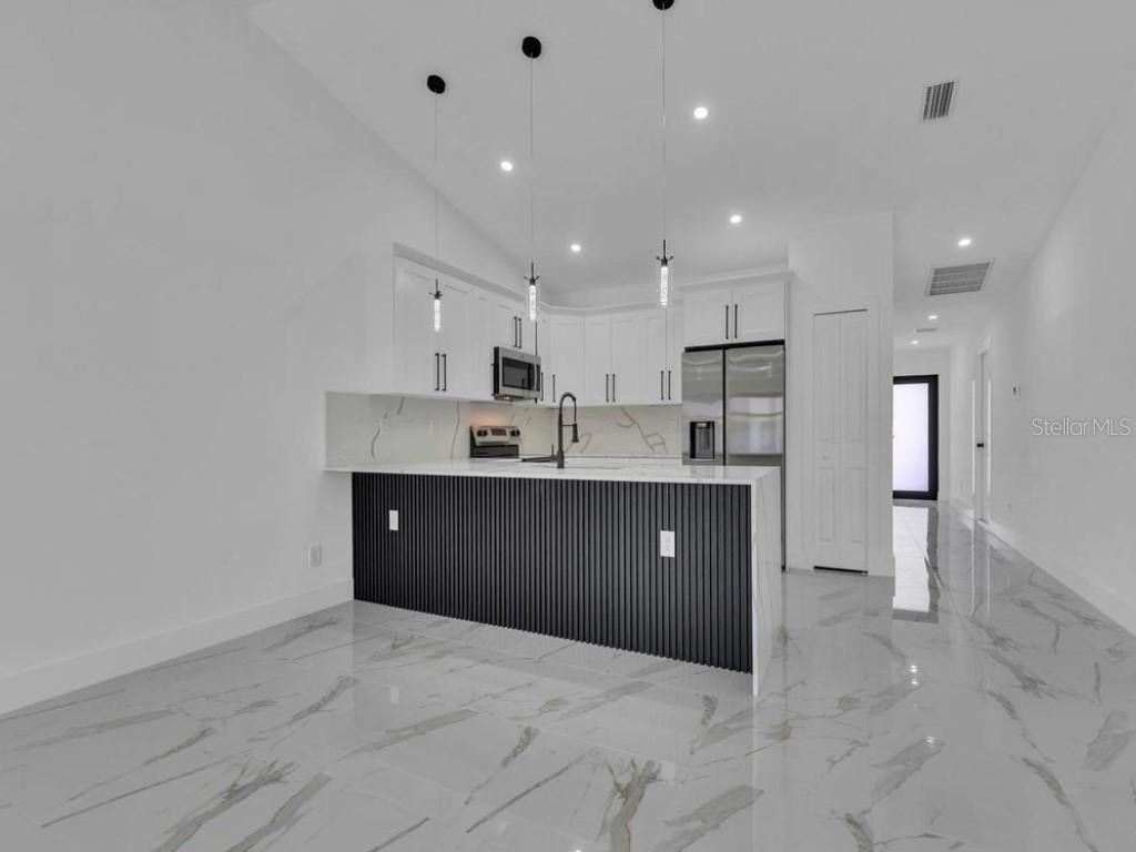 4747 13th Street Sw - Photo 5