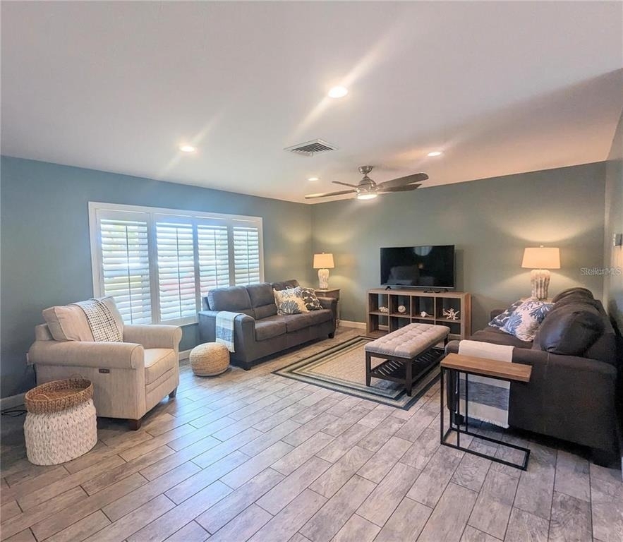 3070 Gulf Gate Drive - Photo 3