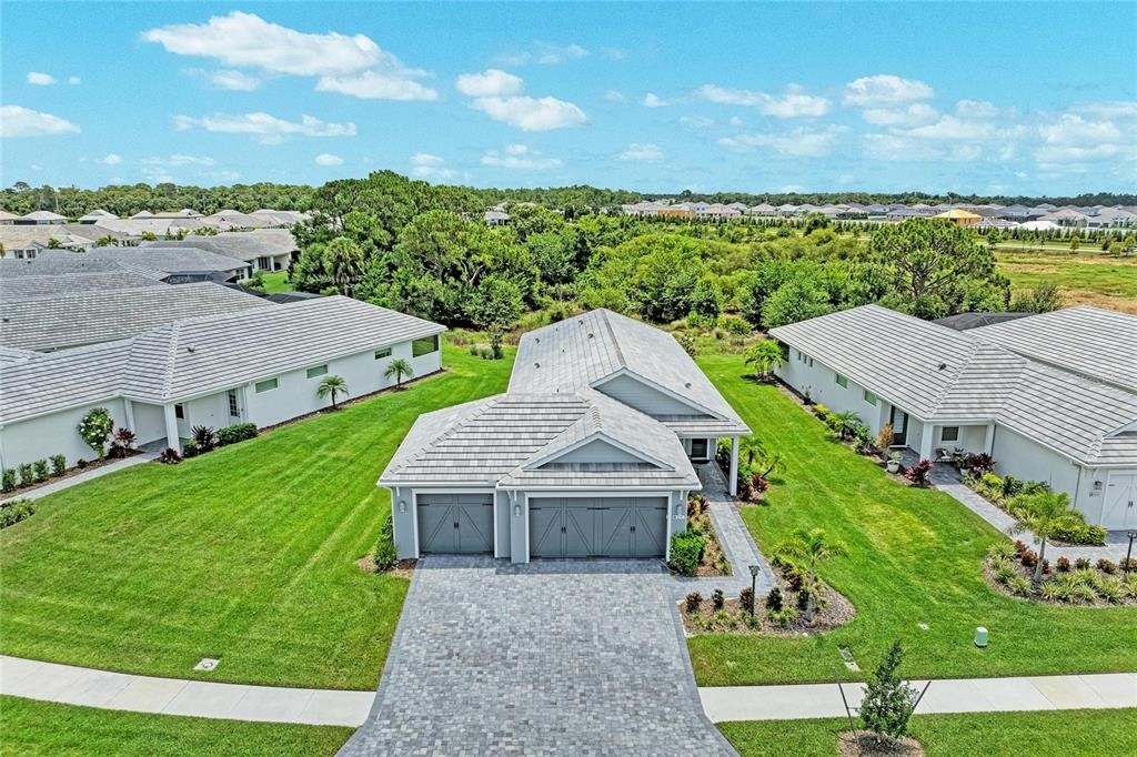 1047 Waterline Court - Photo 0
