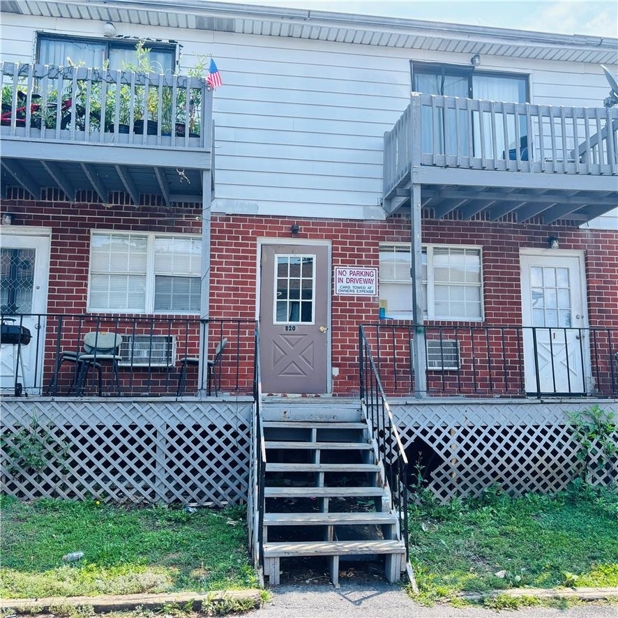 820 W Susquehanna Street - Photo 1