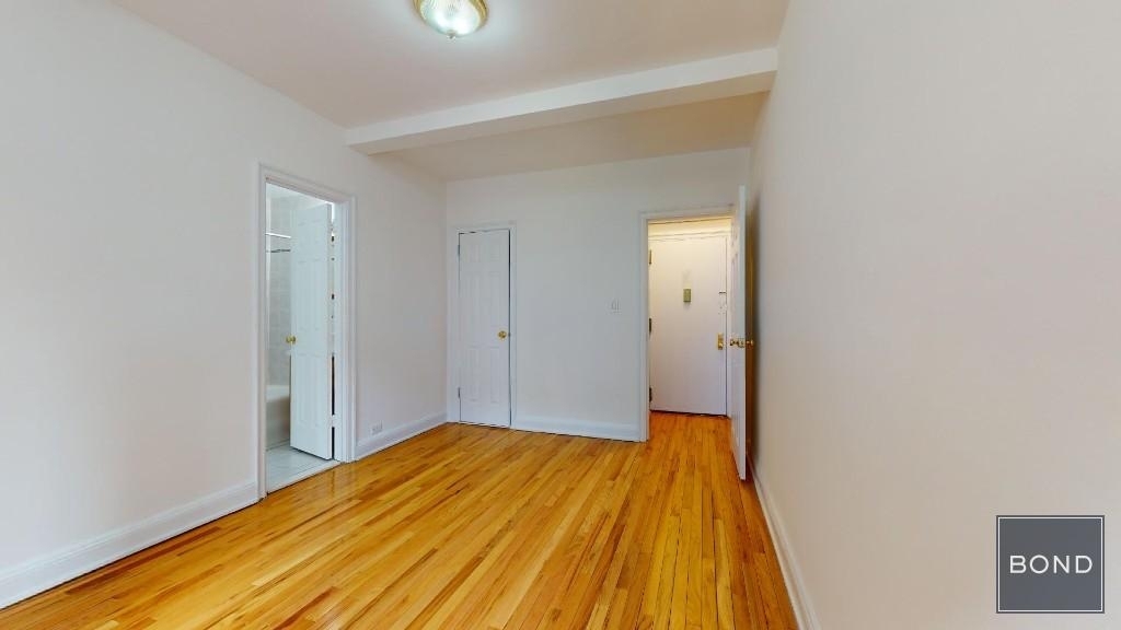 301 East 38th Street - Photo 1