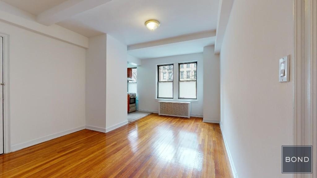 301 East 38th Street - Photo 0
