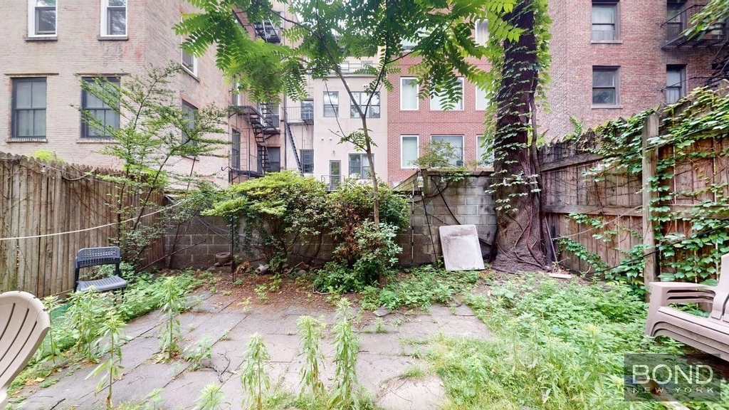 227 East 11th Street - Photo 6