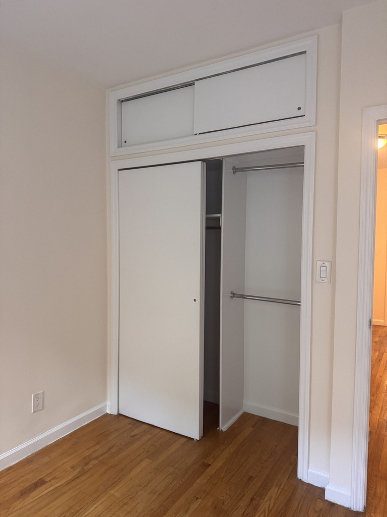 East 82nd Street and York Avenue - Photo 8