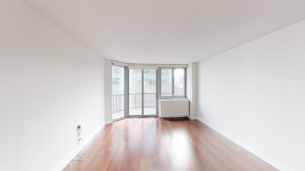 401 E 34th St - Photo 2