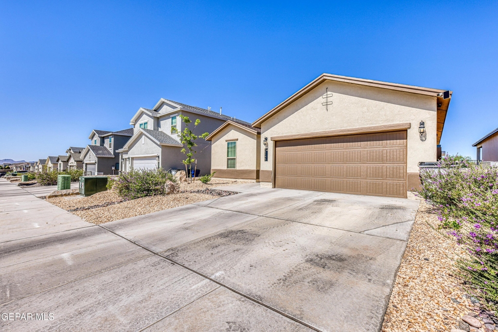 2245 Small Mountain Place - Photo 15
