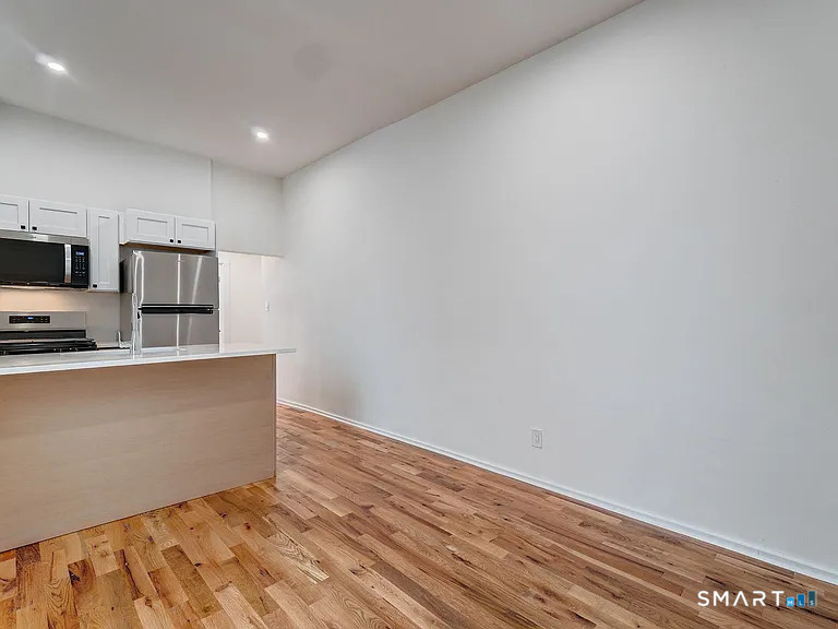 522 Elm Street - Photo 3