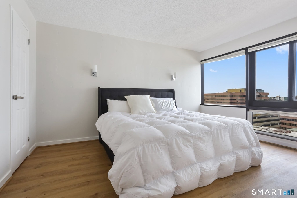 127 Greyrock Place - Photo 3