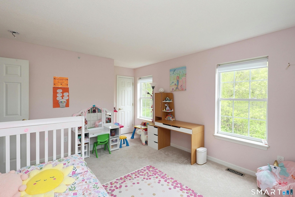 633 Danbury Road - Photo 20
