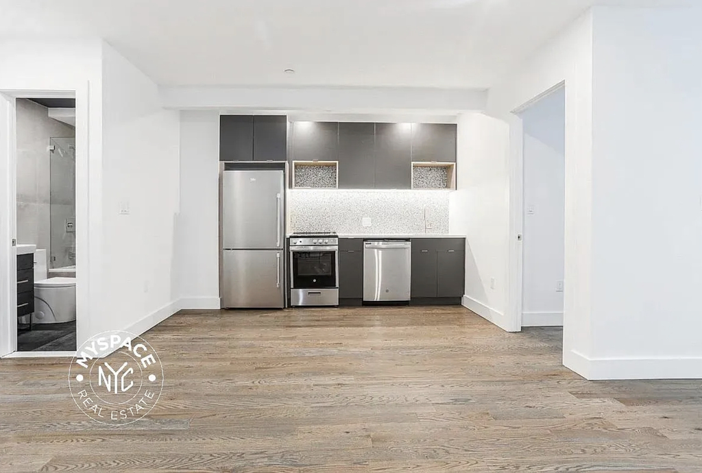 244 Hawthorne Street - Photo 1