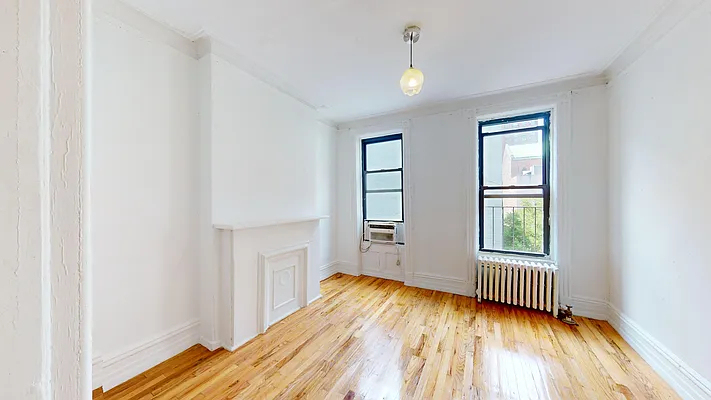 1731 Second Ave - Photo 3