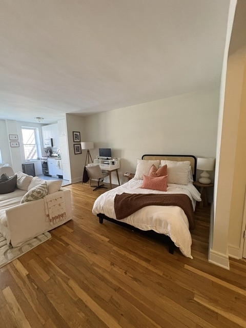 780 Greenwich Street - Photo 1