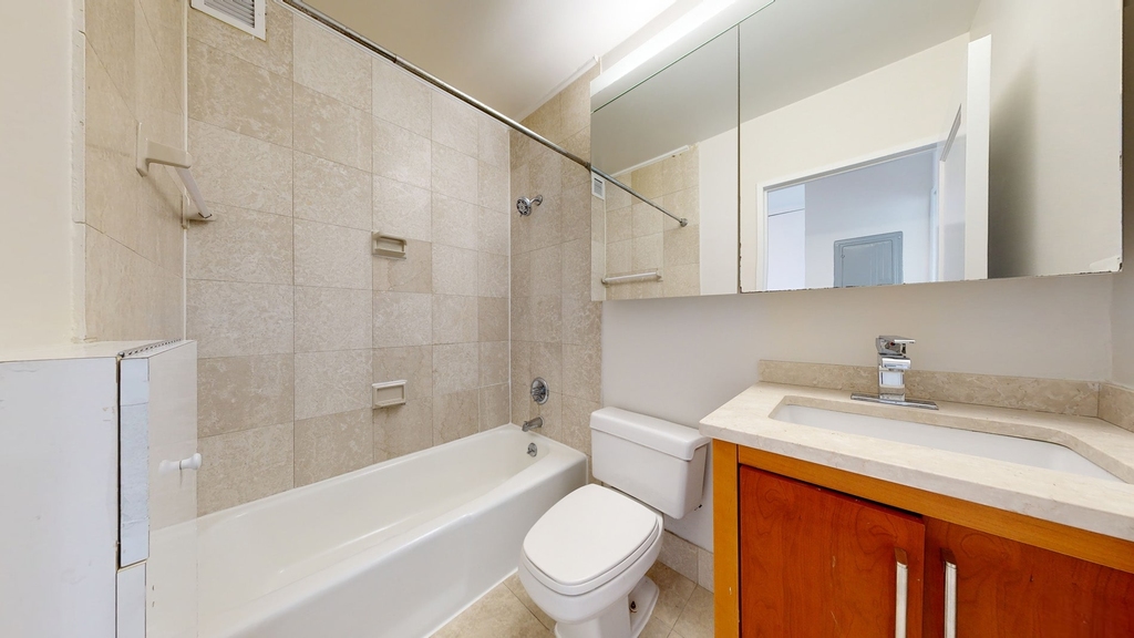 401 E 34th St - Photo 4