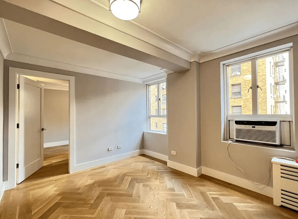 752 West End Avenue - Photo 7