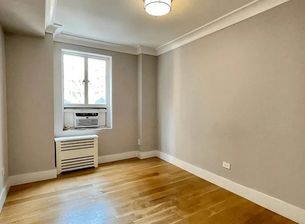 752 West End Avenue - Photo 8