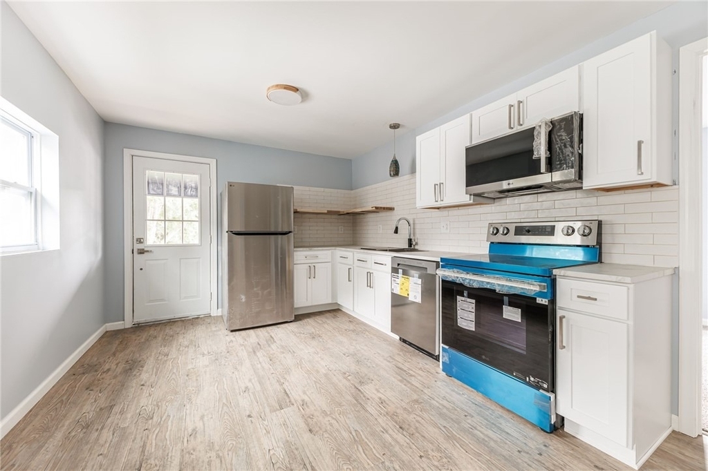 27 W Main (apt 3) Street - Photo 6