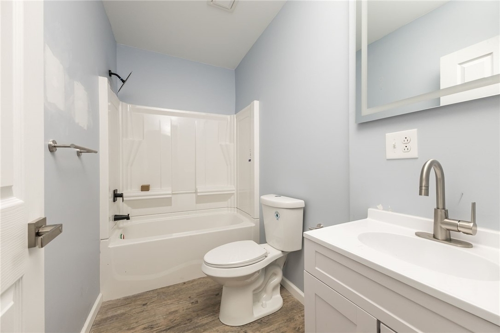 27 W Main (apt 2 ) Street - Photo 8