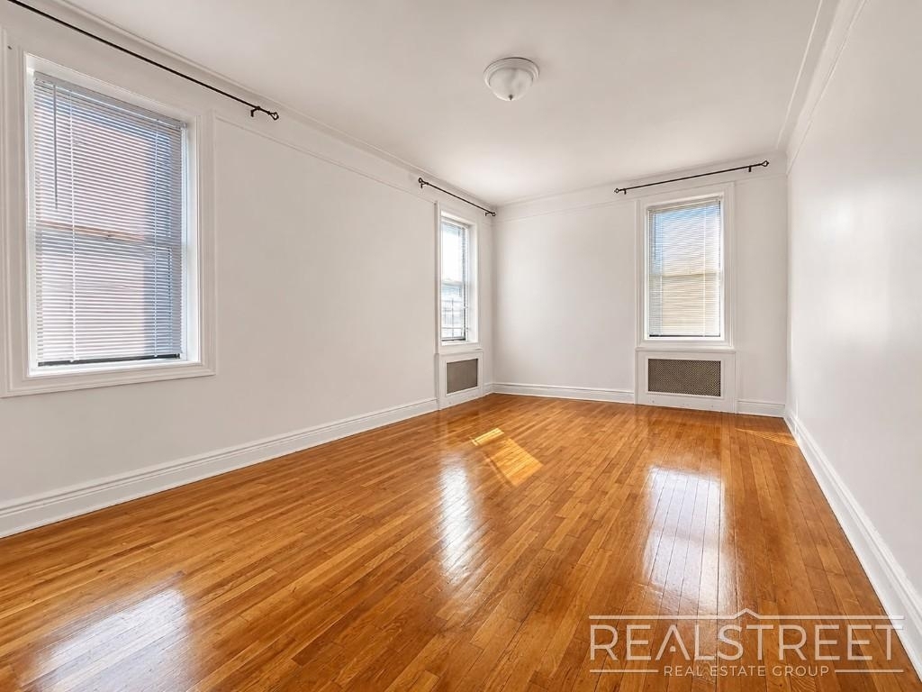2302 85th Street - Photo 4