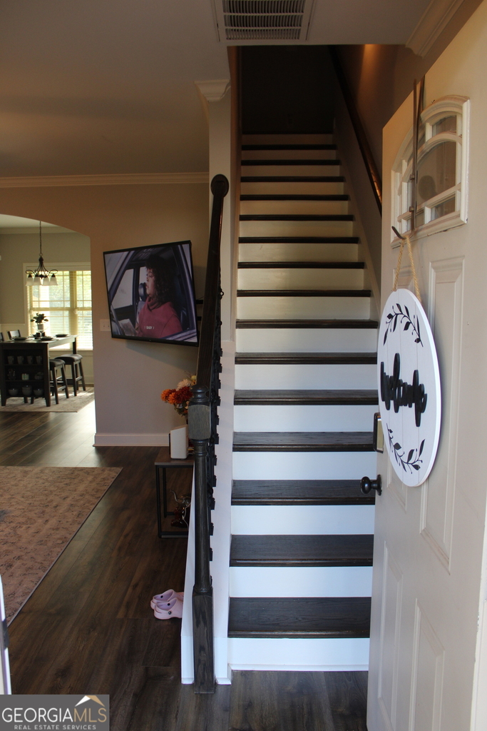 111 Sourwood Lane - Photo 2