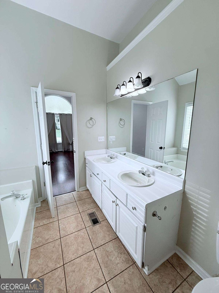 154 Camden Woods Drive - Photo 32