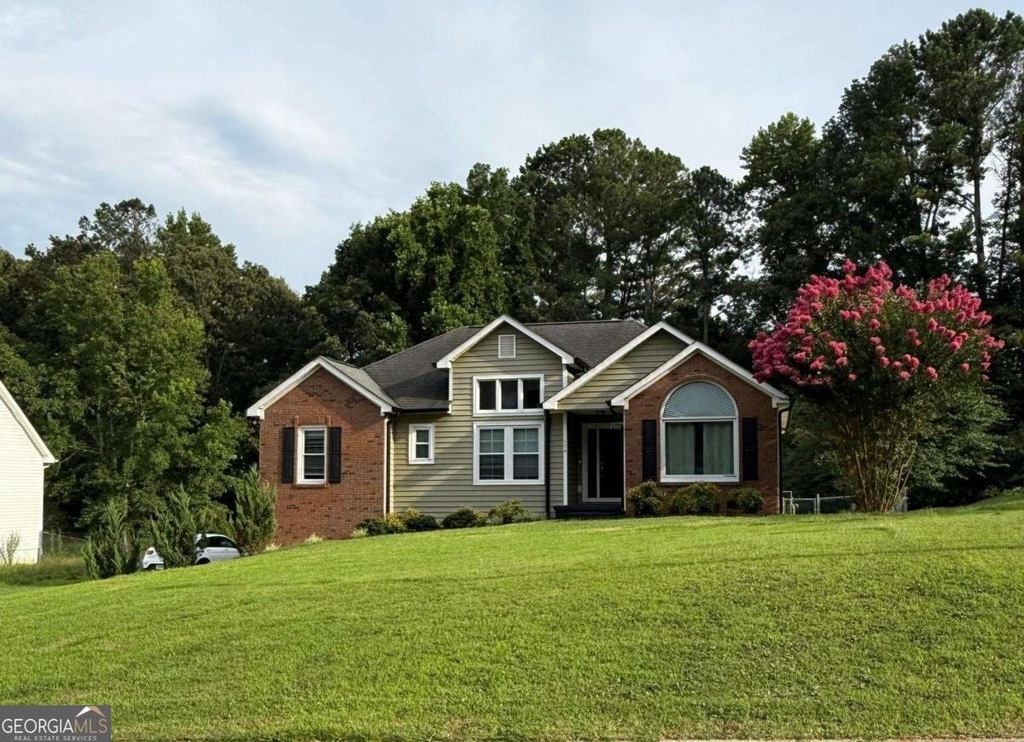154 Camden Woods Drive - Photo 5