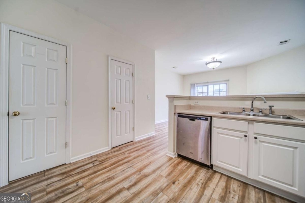 3285 Hidden Cove Circle - Photo 11