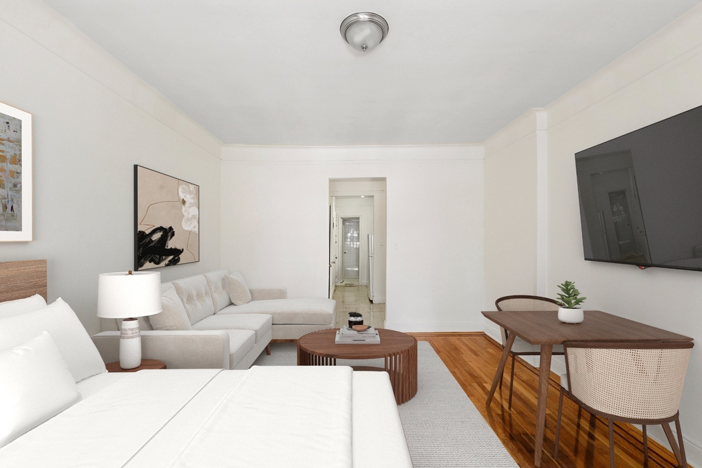 210 East 38th Street - Photo 2