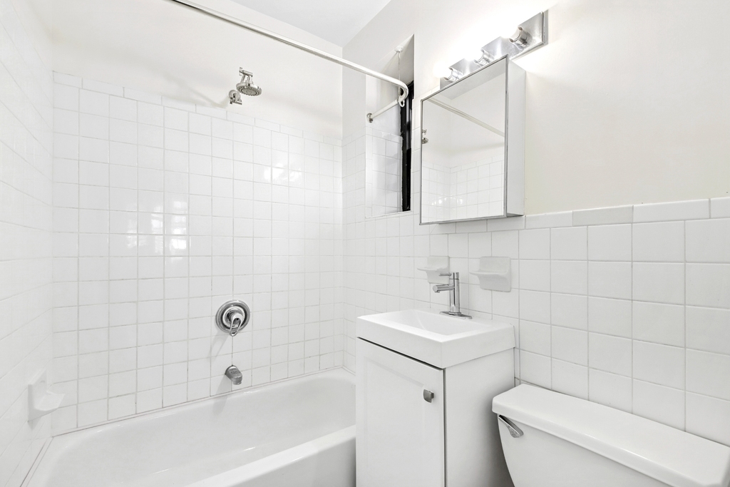 210 East 38th Street - Photo 5