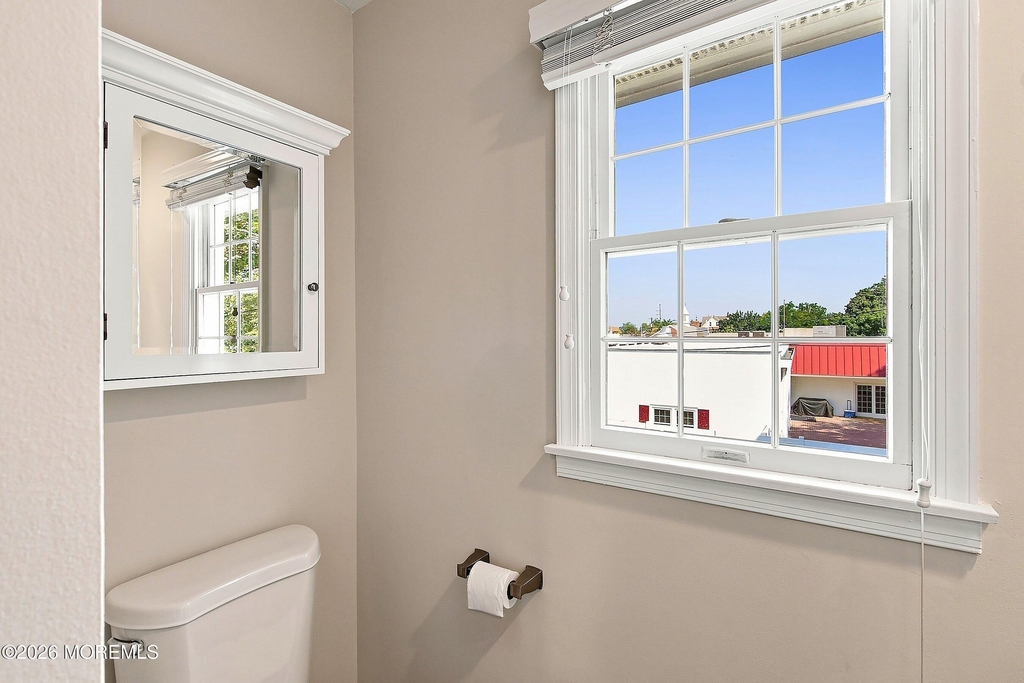 606 Bay Avenue - Photo 18