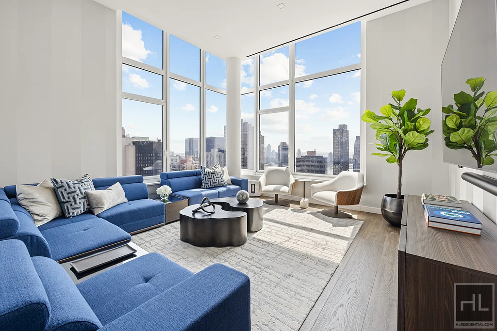 3rd Avenue - Photo 14