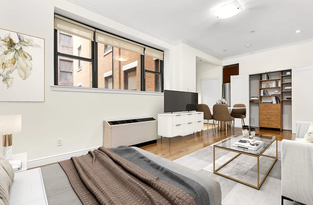 7th Avenue - Photo 0