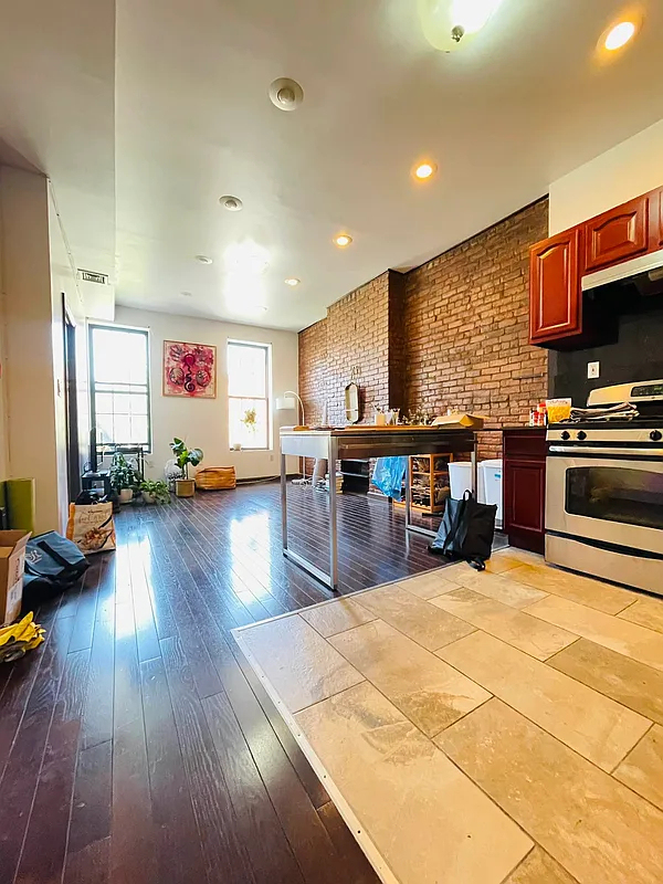 930 Fulton Street - Photo 0