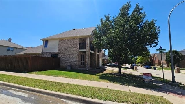 5236 Hilcroft Road - Photo 1