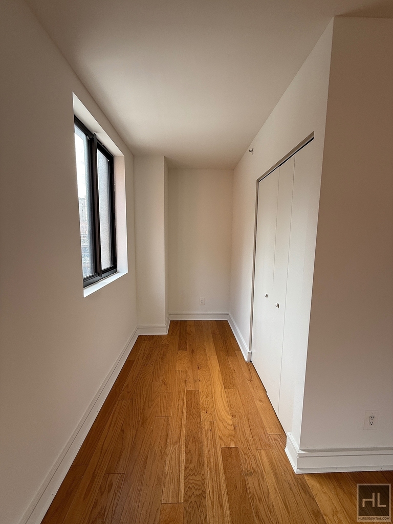 West 96th Street - Photo 5