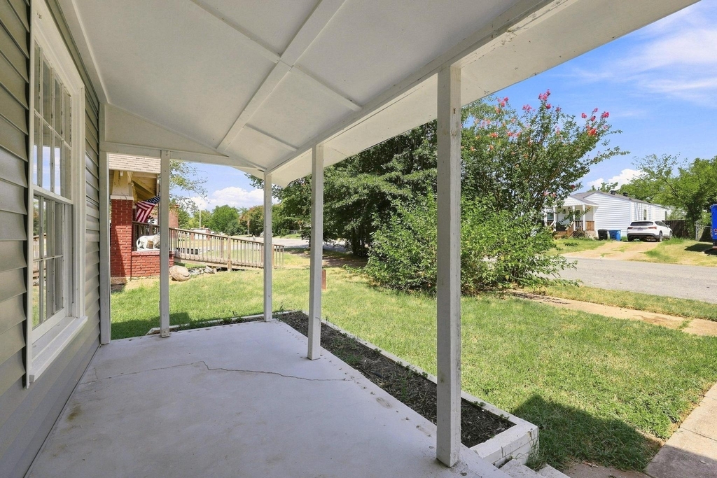 604 E Morton Street - Photo 4