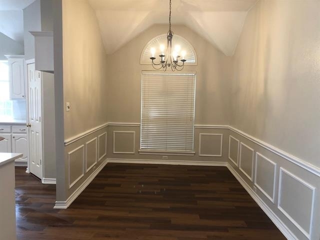 1406 Oxford Drive - Photo 3