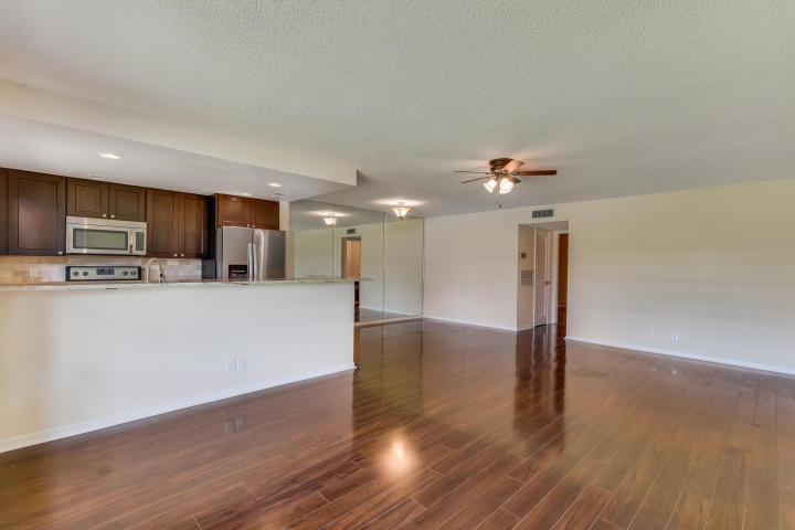 797 North Drive - Photo 2