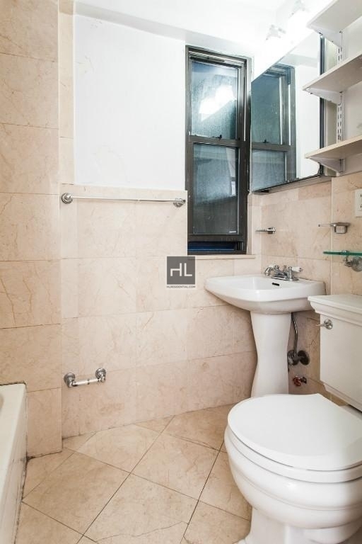 East 23rd Street - Photo 3