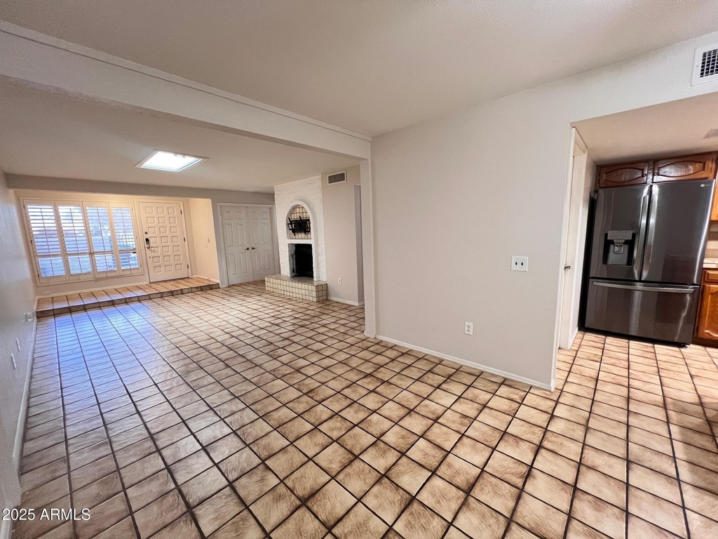 16640 N 29th Drive - Photo 7